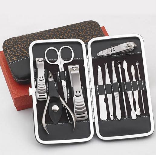 Manicure and pedicure set, 12 pieces