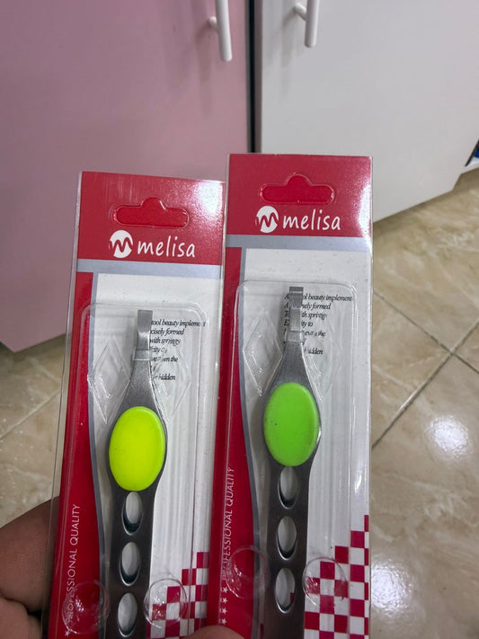 Fingerprint tweezers on a card
